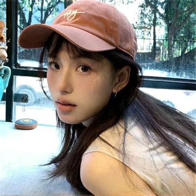 她不知道那些鸟的名字